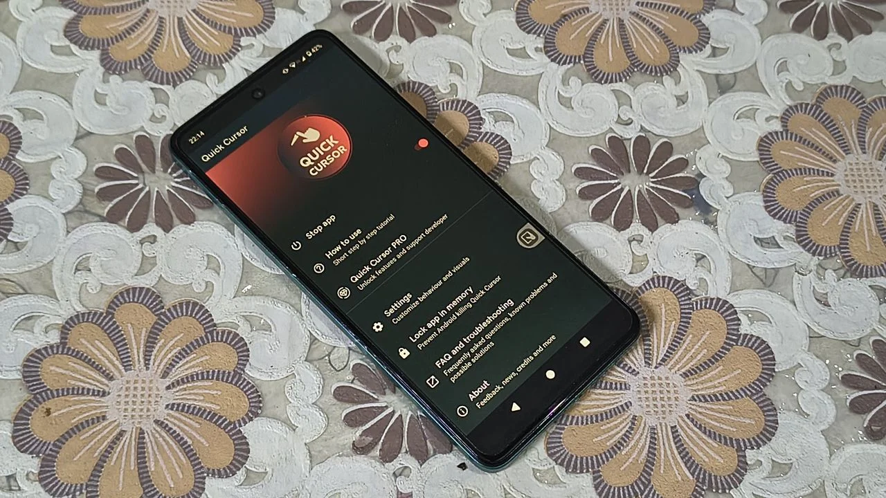 This App Finally Makes Oversized Android Phones Actually Usable